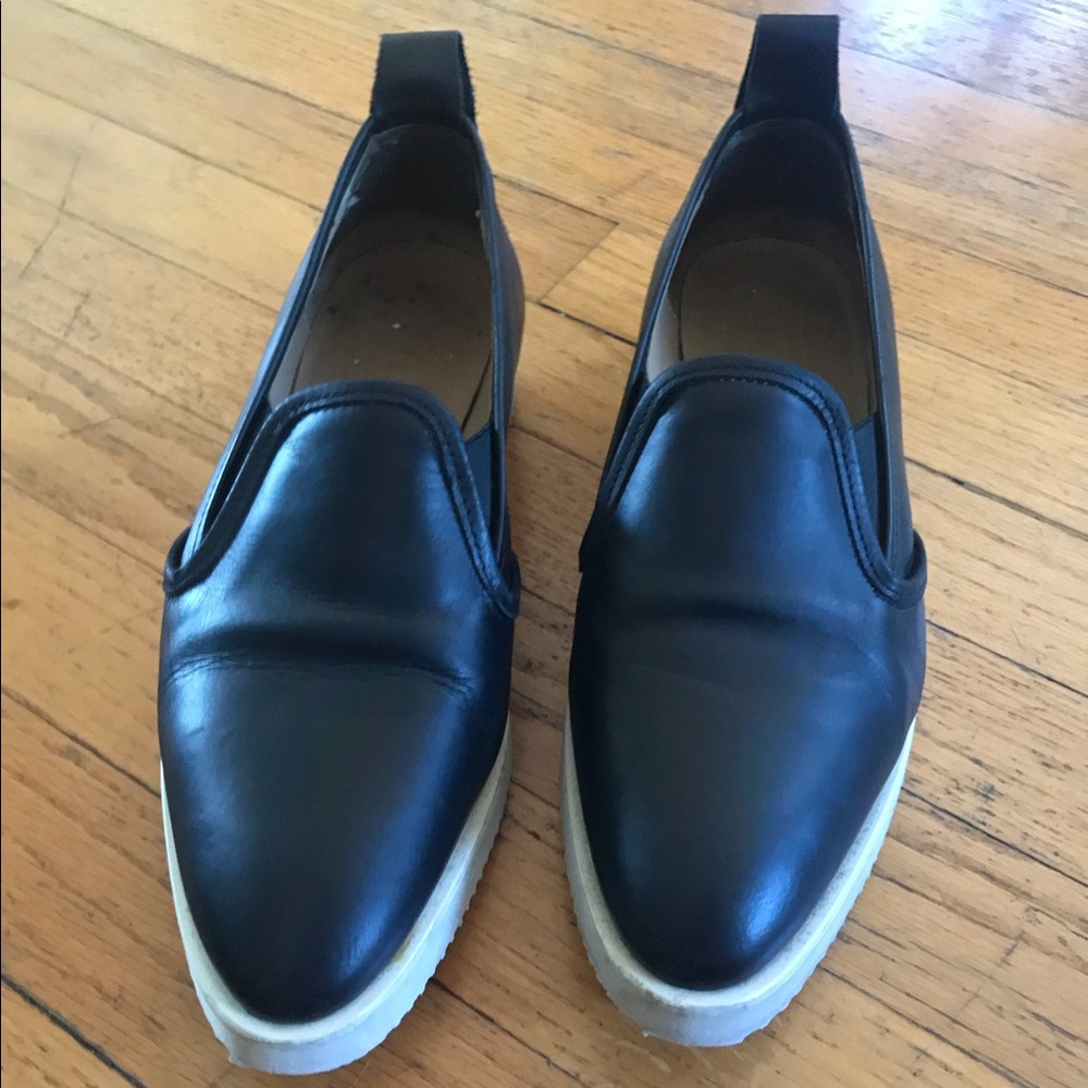 Everlane Street Shoe